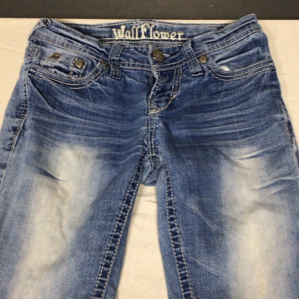 Wallflower Women's Distressed Blue Skinny Jeans